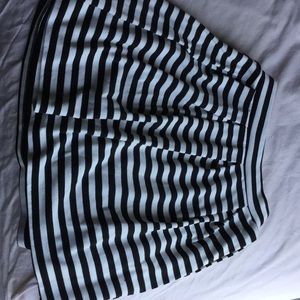 Super cute stripped skirt